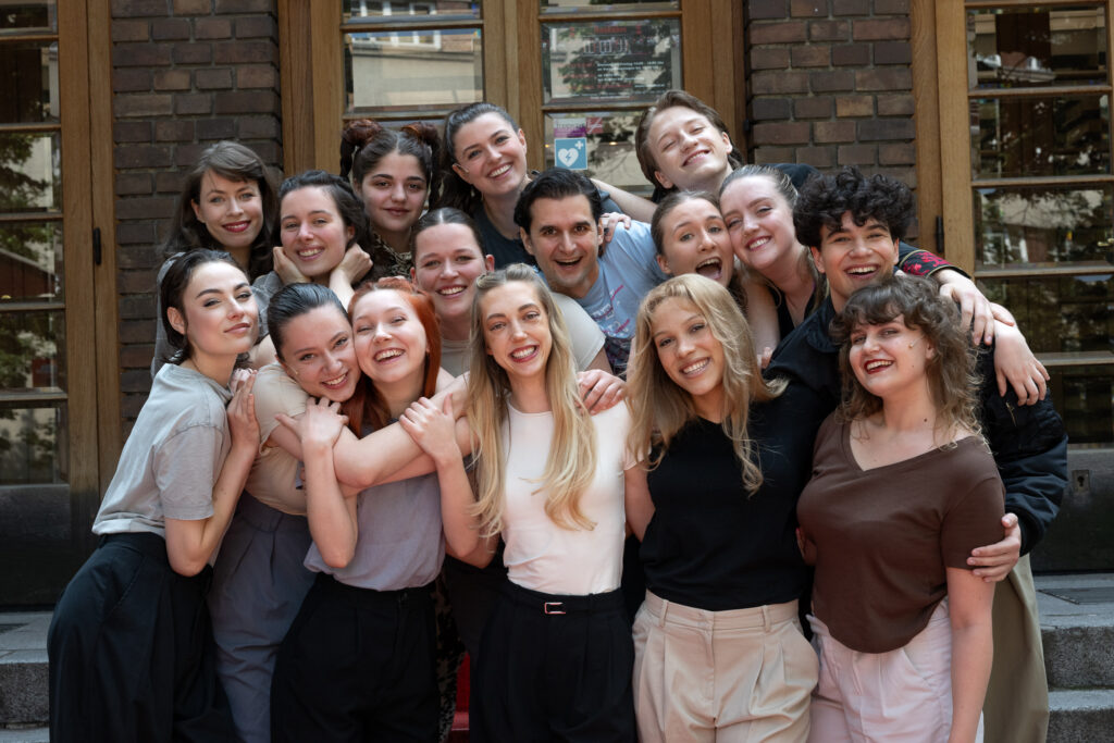 Abschlussjahrgang 2025 der Schauspielschule Krauss © Michaela Krauss-Boneau